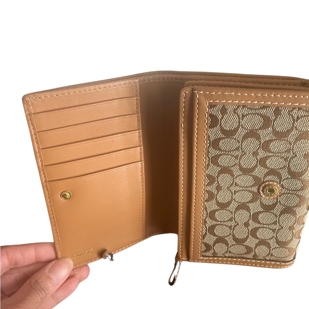 Coach Wallet - Picture 4 of 10